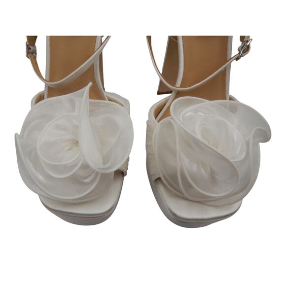 Badgley Mischka Flower Satin High Heel Bridal Platform Sandals Soft White Sz 6 - Picture 5 of 6